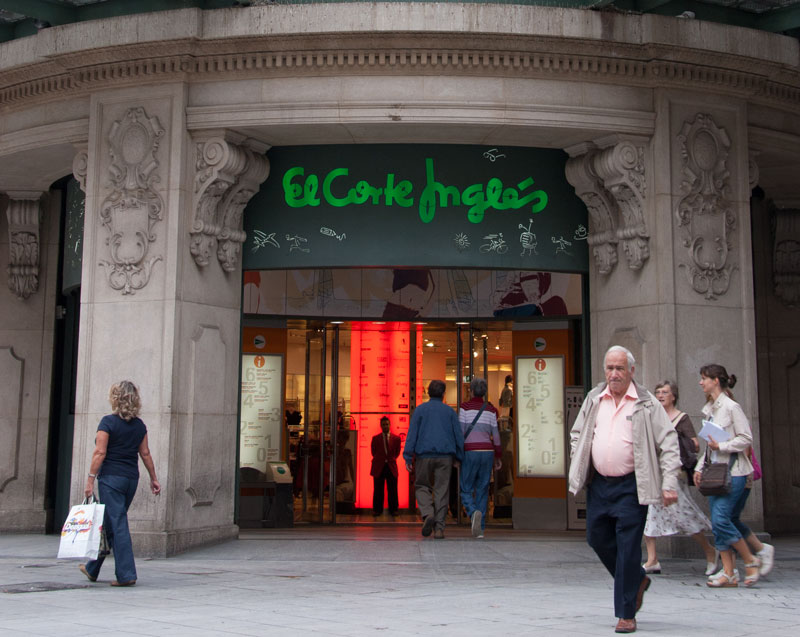 El Corte Inglés sneglar på Milano