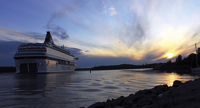 Tallink inför självbetjäning i butik ombord