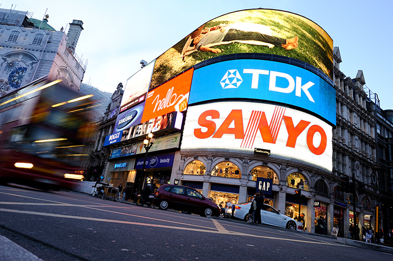 Piccadilly Circus slocknar