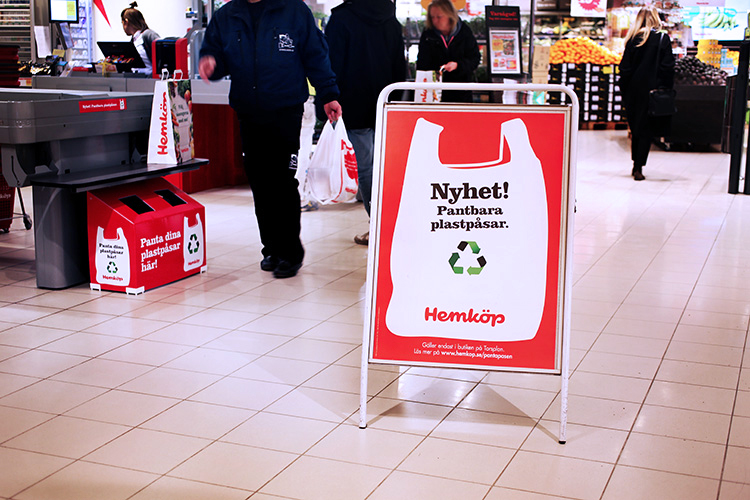 Hemköp lanserar pant på plastpåsar