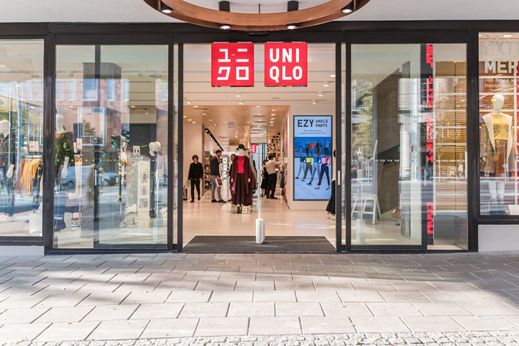 Se Uniqlo Kungsträdgården i Stockholm