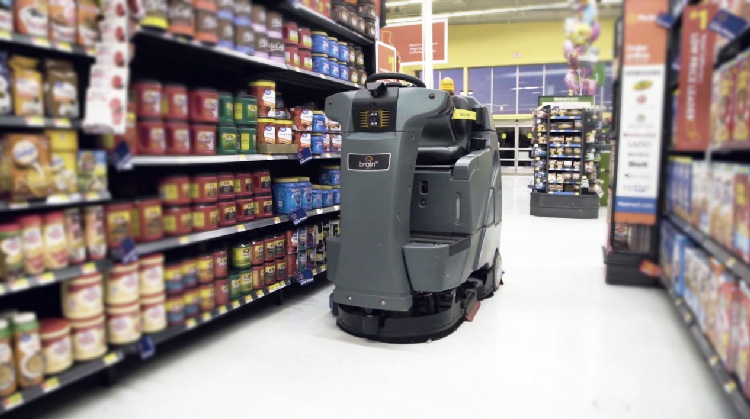Självkörande robotar skurar butiken