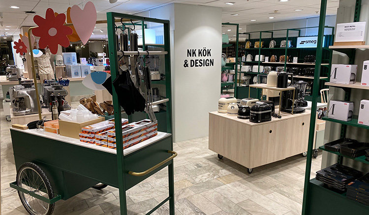 Kika in i pånyttfödda NK Kök & Design