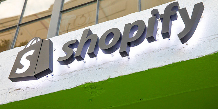 Walmart inleder samarbete med Shopify