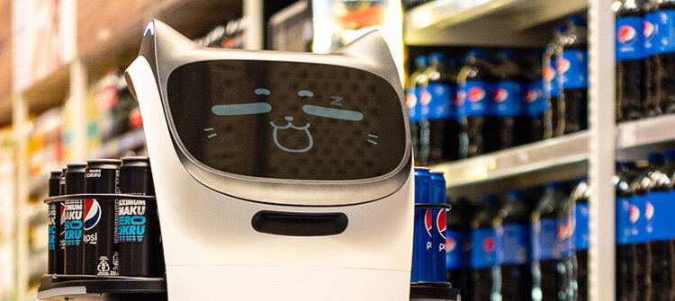 Interaktiv robot säljer på plats i butiken
